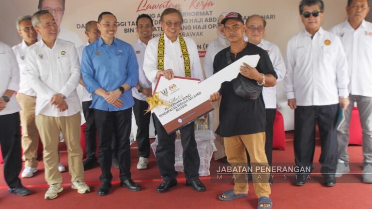 59 nelayan terima kunci rumah, projek penempatan semula nelayan
