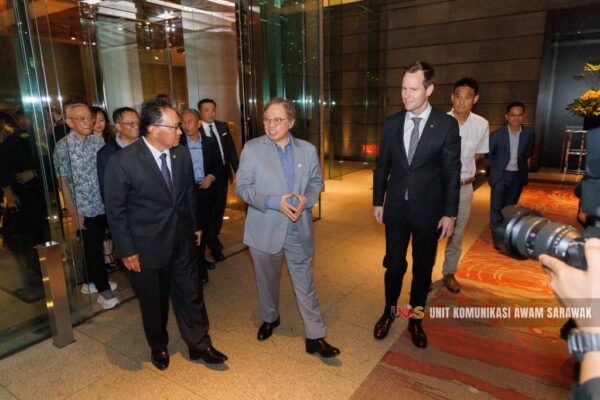 Premier Sarawak tiba di Tokyo sempena persidangan hidrogen dunia