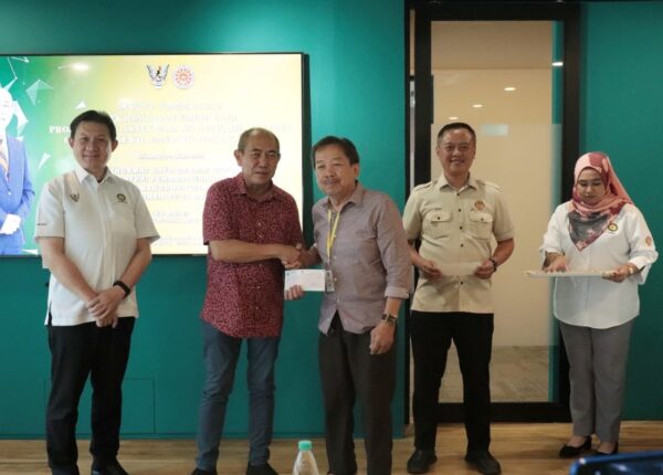 19 pemilik tanah terlibat projek bina jalan akses SK Nanga Ajau terima pampasan