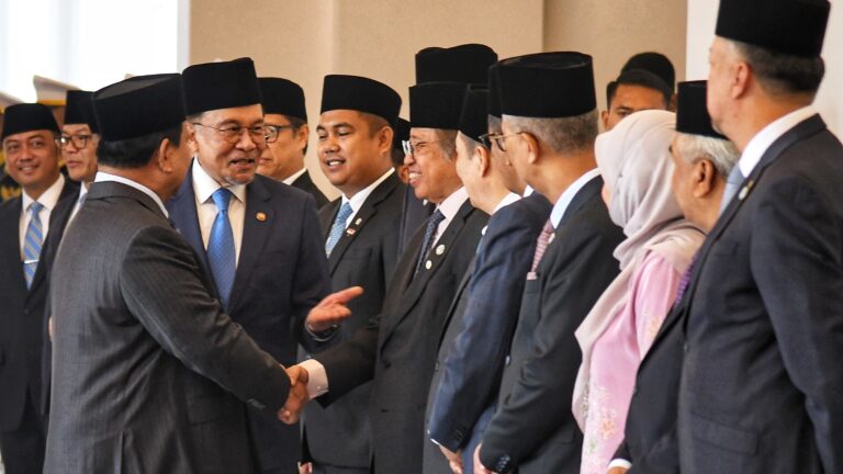 Abang Johari hadiri Konsultasi Tahunan Malaysia-Indonesia Ke-13