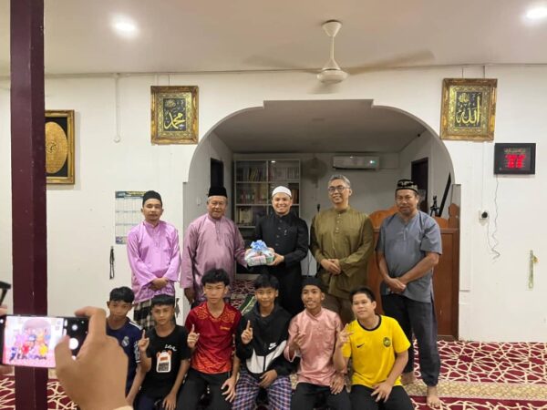 Jadikan remaja pemimpin pelapis di masjid, surau