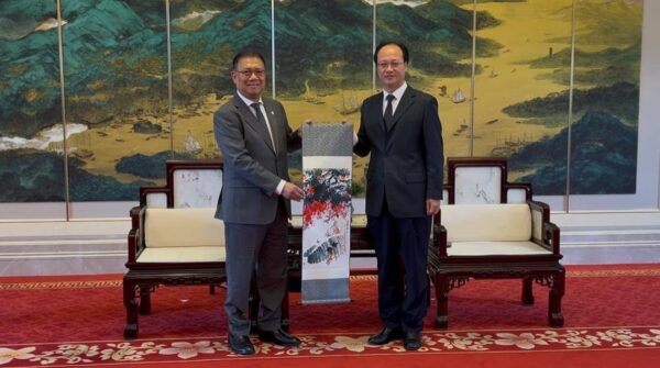 Sarawak terokai teknologi perkhidmatan utiliti terkini China