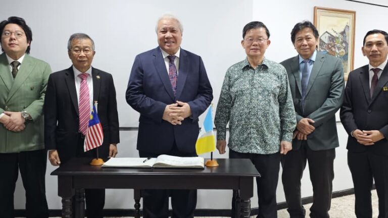 Sarawak perkukuhkan infrastruktur digital – Awang Tengah