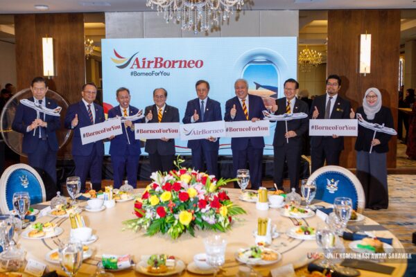 Sarawak lancar logo rasmi AirBorneo