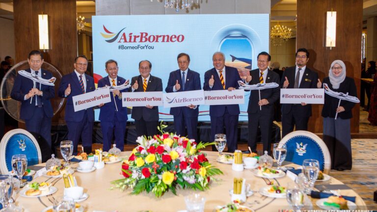 Sarawak lancar logo rasmi AirBorneo