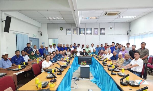 Bantuan baja bagi golongan layak di DUN Kalaka