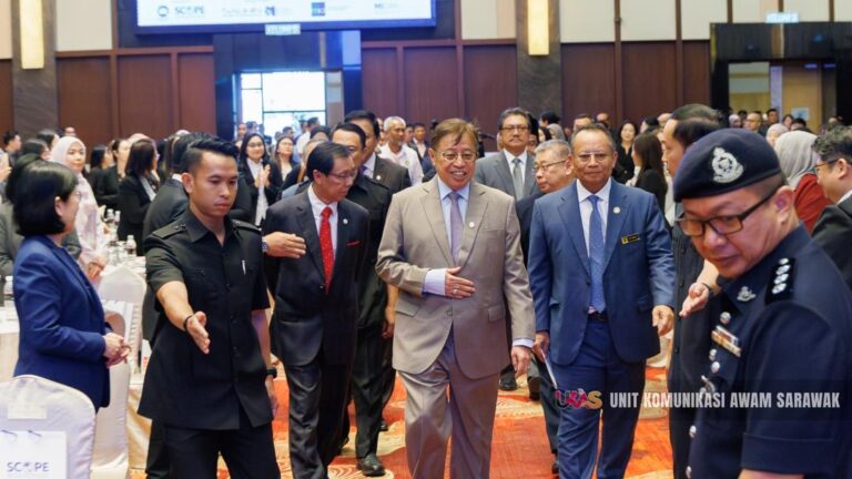 Urus kewangan lebih cekap, telus – Premier Sarawak