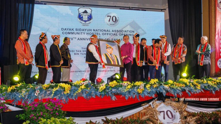 Pembukaan laluan perdagangan Tebedu-Entikong pacu ekonomi serantau