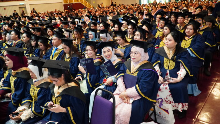 ICAN rekod aktiviti pensyarah, pelajar UiTM Cawangan Sarawak dilancar