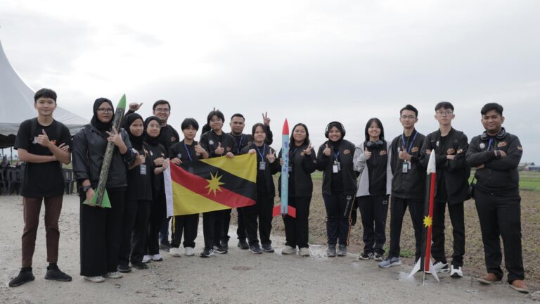 Pelajar Sarawak sertai Pertandingan Malaysia Rocket CanSat 2025 di Perak