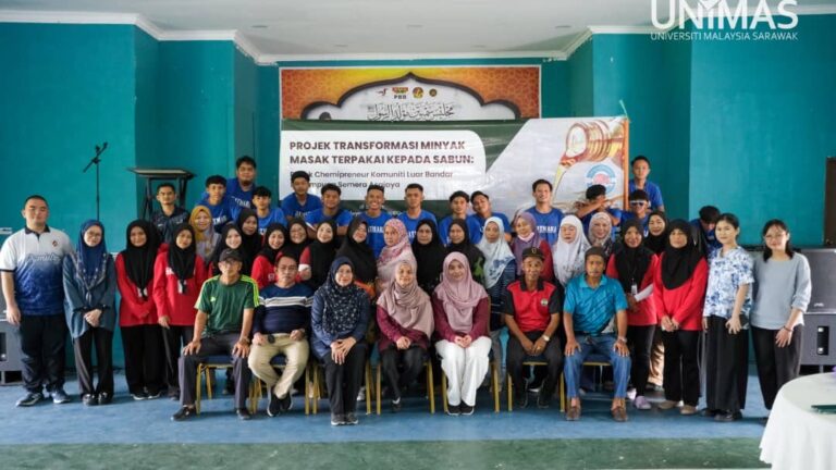 Bengkel hasilkan sabun anjuran UNIMAS di Kampung Semera