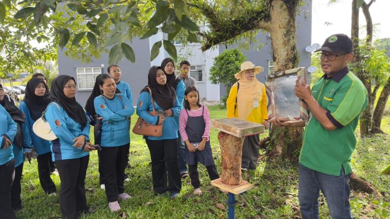 20 peserta projek madu kelulut Kem Pangkalan Udara Kuching