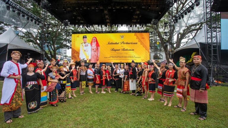 Raptai penuh sambutan Hari Lahir Rasmi TYT Sarawak lancar
