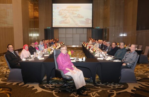 Sidang Parlimen: Perjumpaan rutin Premier, Ahli Parlimen GPS