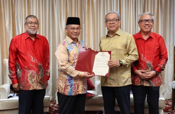 Ahli Parlimen Igan dilantik ahli FOM