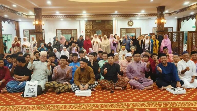 Bantuan pendidikan untuk pelajar kawasan Tanjong Datu