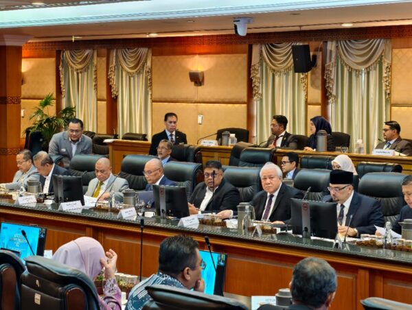 Timbalan Premier hadiri Mesyuarat Tanah Negara