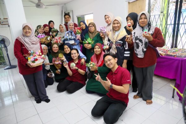 UNIMAS, MOF lawat projek Komuniti @ UniMADANI