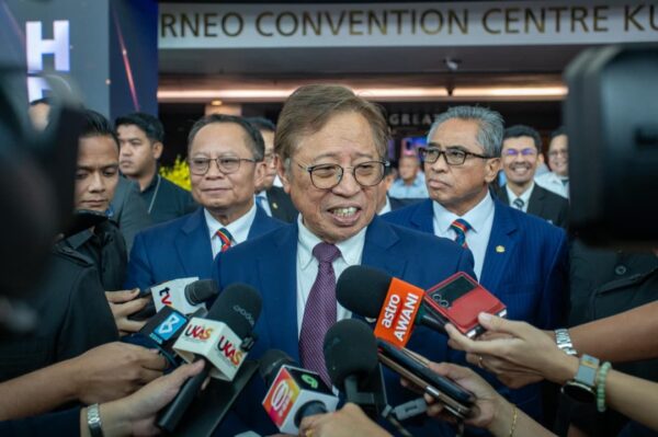 Transformasi digital tingkatkan prestasi perkhidmatan awam Sarawak
