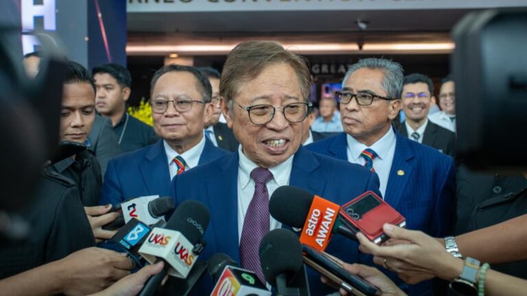 Transformasi digital tingkatkan prestasi perkhidmatan awam Sarawak