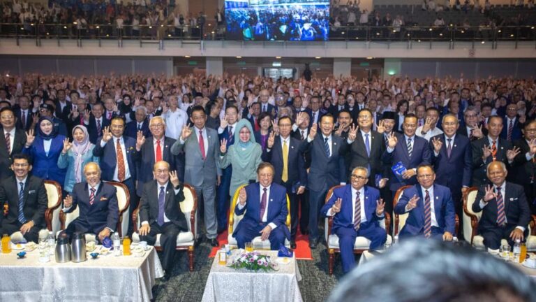 Dedikasi kakitangan awam pacu kejayaan Sarawak