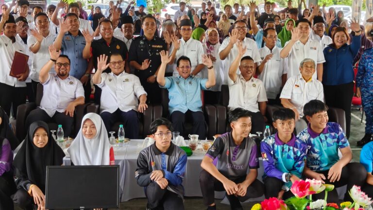 Daro maju bersama pembangunan sosial – Dr Safiee