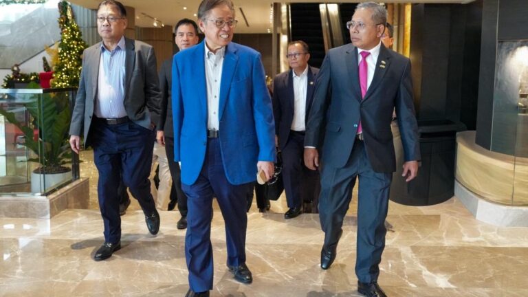 Abang Johari selamat tiba di Bangkok, sampaikan ucaptama WDCE 2025