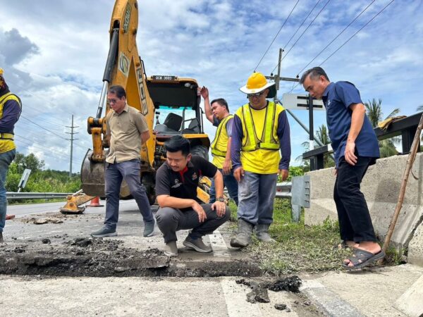 Jambatan Kuala Petanak dilakukan kerja baik pulih sementara