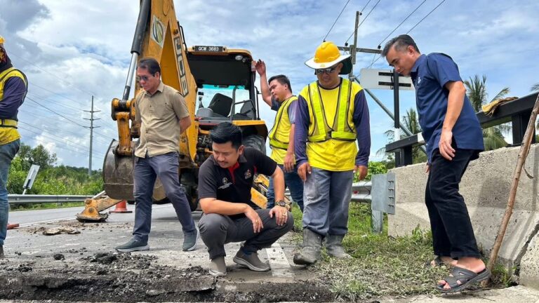 Jambatan Kuala Petanak dilakukan kerja baik pulih sementara