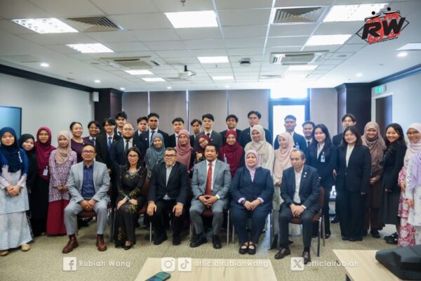 Ahli Parlimen GPS kongsi pengalaman bersama mahasiswa Sarawak