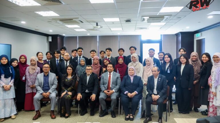 Ahli Parlimen GPS kongsi pengalaman bersama mahasiswa Sarawak