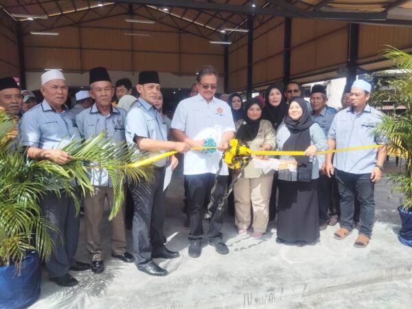 Dewan Kampung Tabuan Hilir dinama Dewan Datuk Dr Hazland