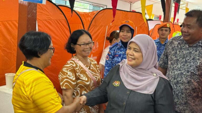 Rubiah tinjau tiga PPS di Kota Samarahan