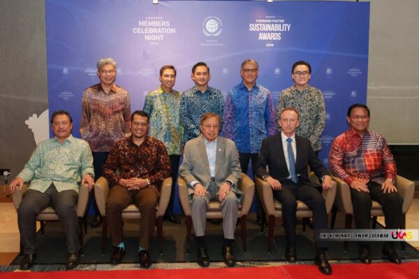 Kelestarian teras pembangunan Sarawak, Abang Johari terima anugerah peringkat antarabangsa