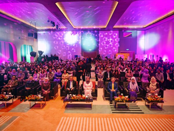 Perkasakan peranan wanita, diberi peluang buat keputusan dalam Kerajaan Sarawak