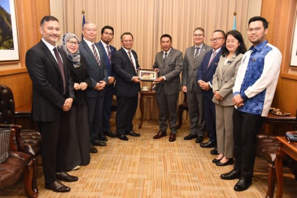 Taklimat operasi AirBorneo kepada Kerajaan Sabah