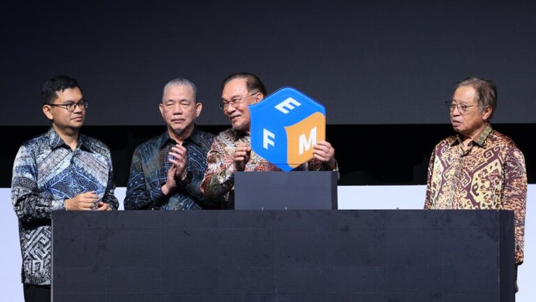 Anwar puji kepimpinan Premier terajui teknologi baharu