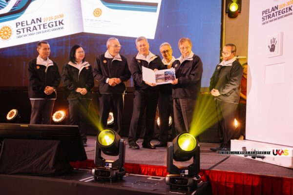 Sarawak kukuhkan pengurusan tanah, berteraskan teknologi lestarikan pembangunan