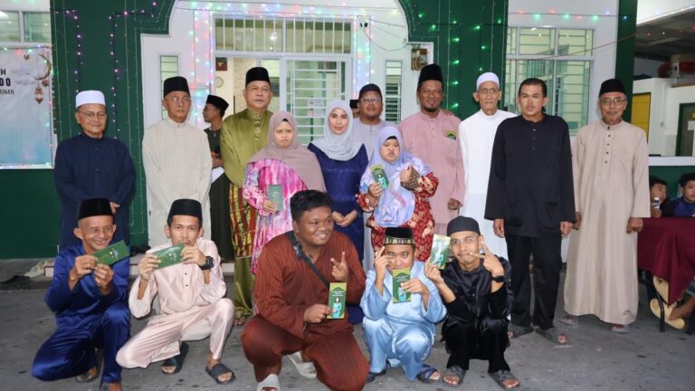 Padang Futsal Kampung Sungai Bilis dinaik taraf