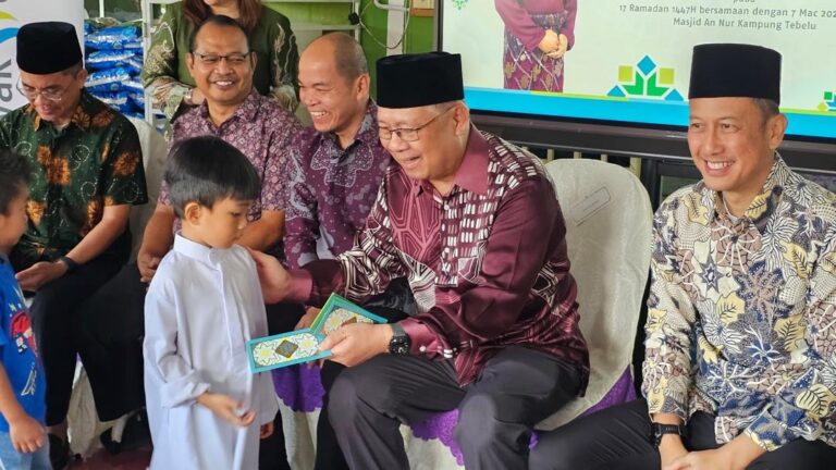 Program Ziarah Ramadan MUT, SEB santuni masyarakat