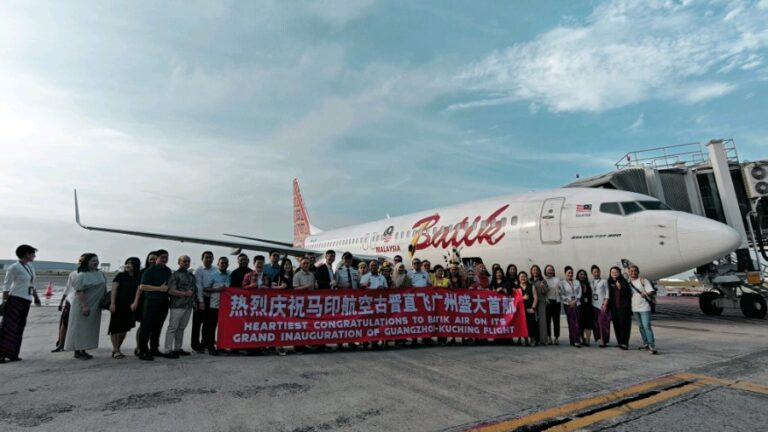 Sarawak, China perkukuhkan hubungan melalui penerbangan terus Kuching–Guangzhou