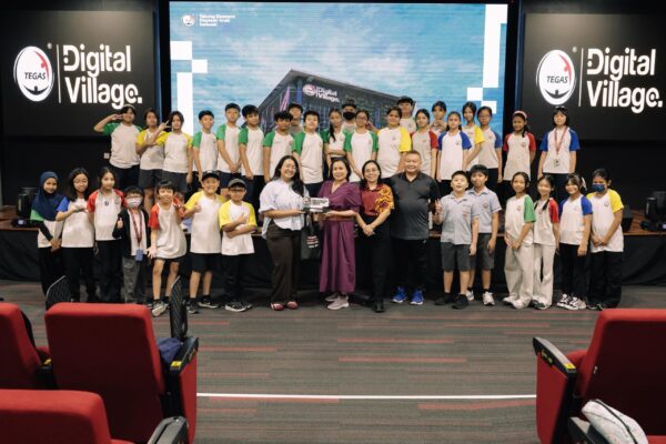 Guru, pelajar Tunku Putra HELP terokai ilmu, teknologi TEGAS Digital Village