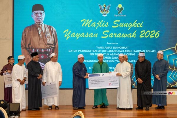 Premier Sarawak luang masa hadiri Majlis Sungkei Yayasan Sarawak