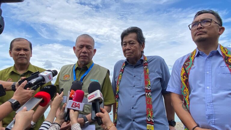 Solar terapung jana 50mw tenaga tambahan – Fadillah