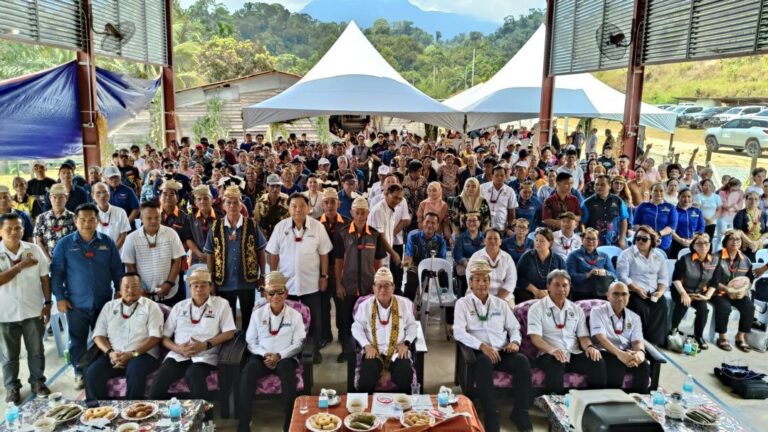 Naik taraf jalan raya beri manfaat pada penghuni rumah panjang
