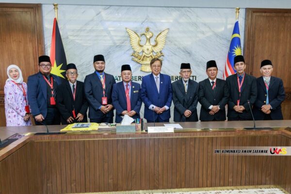 Abang Johari dilantik penaung Pertubuhan Keturunan dan Waris Pengiran Sarawak