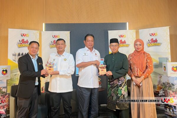 Sarawakku Sayang dekati rakyat, perkukuhkan perkhidmatan kerajaan