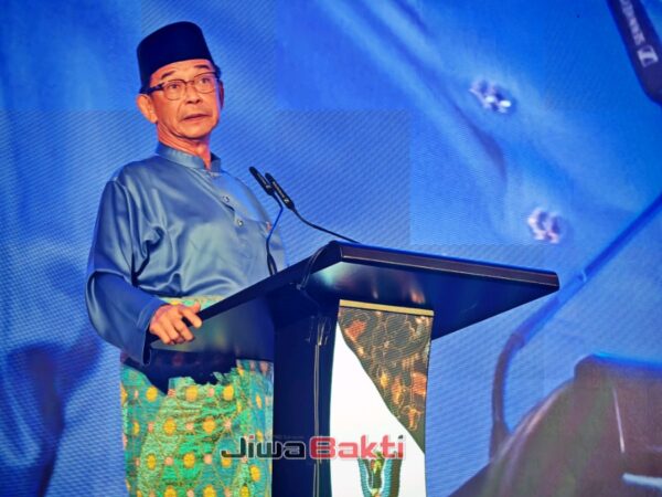 Kerajaan Sarawak salurkan geran pada persatuan belia, sukan
