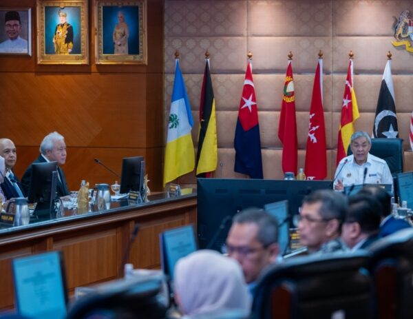 Sektor teknologi tinggi pemangkin ekonomi baharu negara