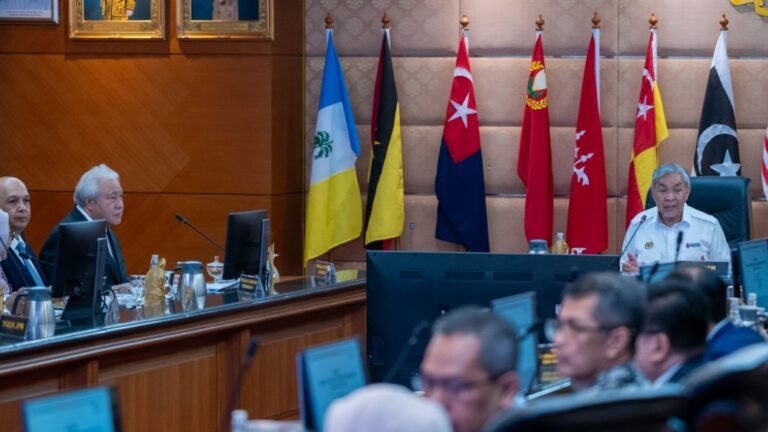 Sektor teknologi tinggi pemangkin ekonomi baharu negara